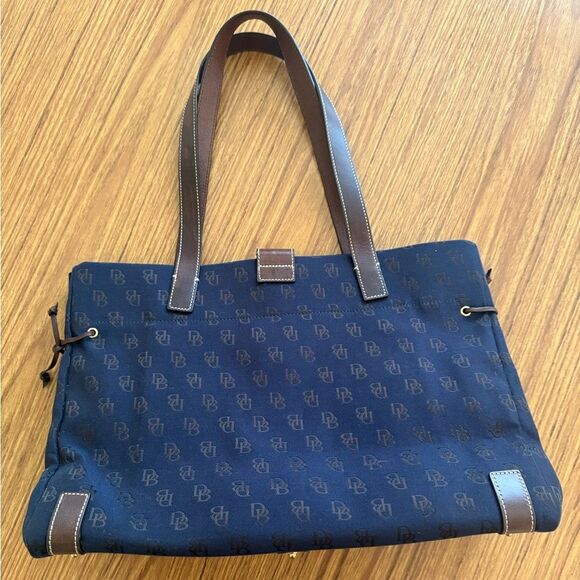 Dooney & Bourke - Navy & Brown Large Tote Bag, Pouch, license holder, keychain - Picture 2 of 13